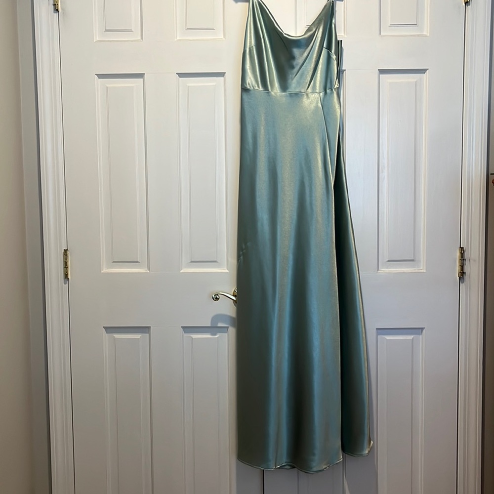 Burst Grey Bridesmaid Dress Size 4 - Picture 1 of 3